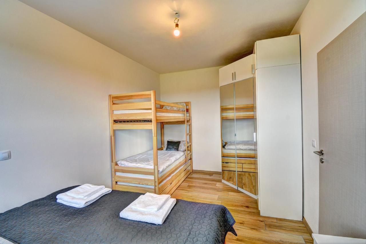 Dve Zatoky Apartment Kovarov